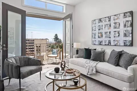 585 9th St #627, Oakland, CA 94607
