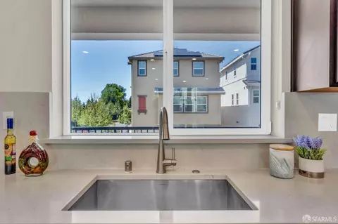 1301 Antonella Pl, Hayward, CA 94541 photo 8
