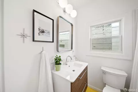 Bath - 2524 19th St, San Francisco, CA 94110 photo 4 of 5