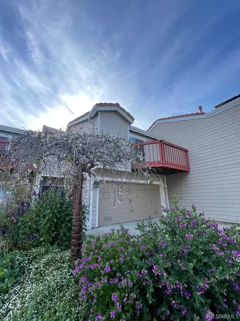 9 Carpenter Ct, San Francisco, CA 94124