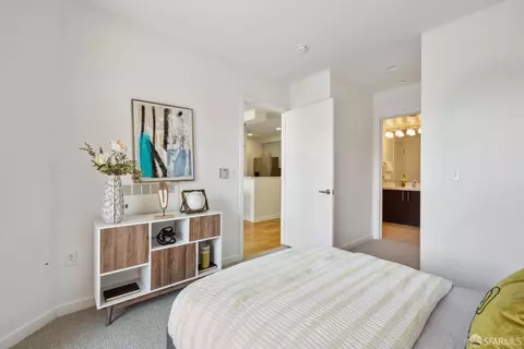 Bedroom - 555 Bartlett St #306, San Francisco, CA 94110 photo 5 of 6