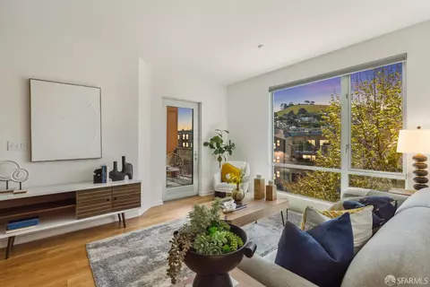 555 Bartlett St #306, San Francisco, CA 94110