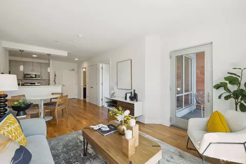Living - 555 Bartlett St #306, San Francisco, CA 94110 photo 4 of 4