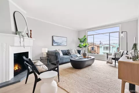 Living - 2670 45th Ave, San Francisco, CA 94116 photo 1 of 3