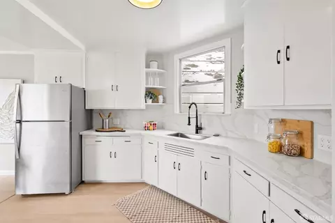 Kitchen - 2670 45th Ave, San Francisco, CA 94116 photo 1 of 2