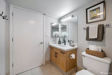 Bath - 2068 3rd St #17, San Francisco, CA 94107 photo 1 of 5
