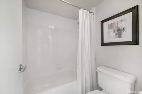 Bath - 2068 3rd St #17, San Francisco, CA 94107 photo 5 of 5
