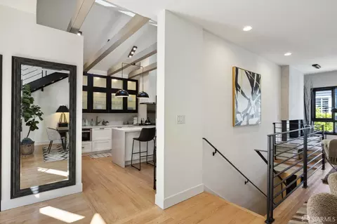 Entry Way - 477 Hickory St, San Francisco, CA 94102 photo 5 of 6