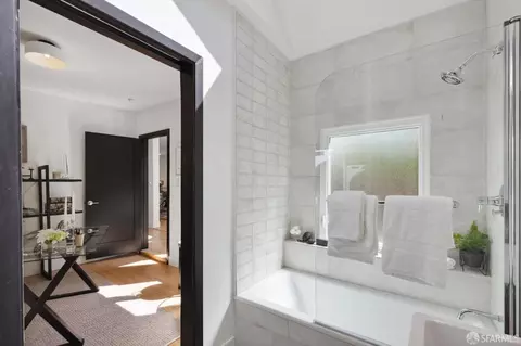 Bath - 477 Hickory St, San Francisco, CA 94102 photo 1 of 4