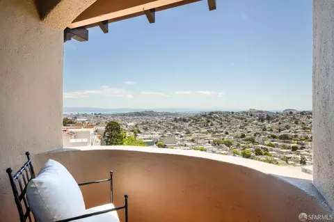 520 Roosevelt Way, San Francisco, CA 94114