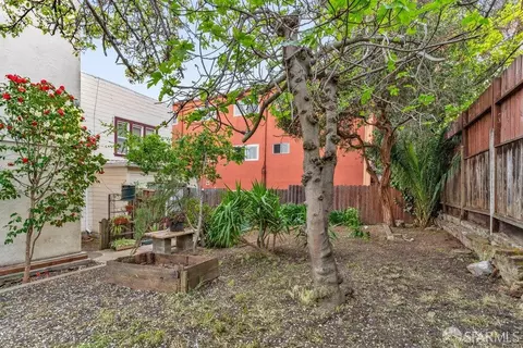 Exterior - 263 Athol Ave, Oakland, CA 94606 photo 5 of 7