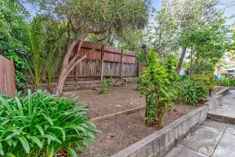 Exterior - 263 Athol Ave, Oakland, CA 94606 photo 7 of 7