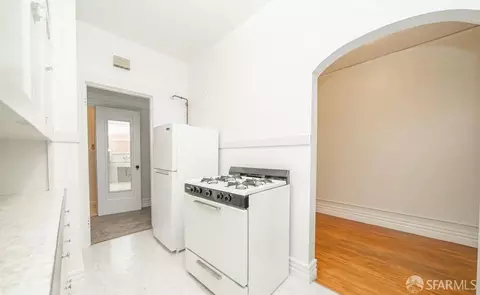 Kitchen - 263 Athol Ave, Oakland, CA 94606 photo 1 of 1