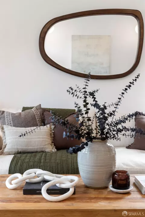 Dining - 878 Shotwell St, San Francisco, CA 94110 photo 1 of 4