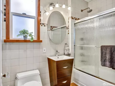 Bath - 579 23rd Ave, San Francisco, CA 94121 photo 2 of 4