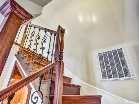 Entry Way - 579 23rd Ave, San Francisco, CA 94121 photo 3 of 5