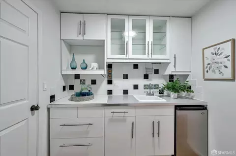 Kitchen - 2459 27th Ave, San Francisco, CA 94116 photo 4 of 6