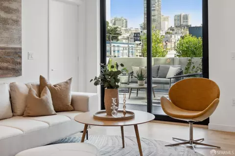 1580 Pacific Ave #208, San Francisco, CA 94109