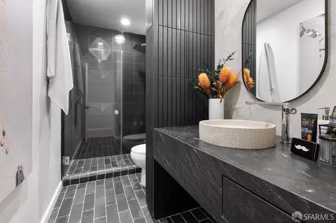 Bath - 650 Steiner St #4, San Francisco, CA 94117 photo 1 of 1