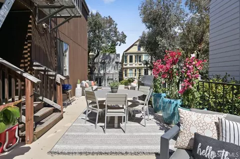 Exterior - 650 Steiner St #4, San Francisco, CA 94117 photo 2 of 7