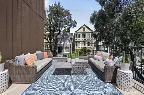 Exterior - 650 Steiner St #4, San Francisco, CA 94117 photo 1 of 7