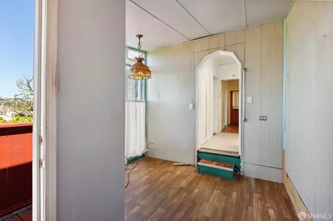 Entry Way - 524 Avalon Ave, San Francisco, CA 94112 photo 2 of 2