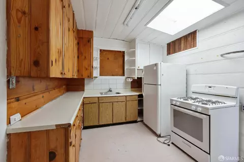 Kitchen - 524 Avalon Ave, San Francisco, CA 94112 photo 2 of 3