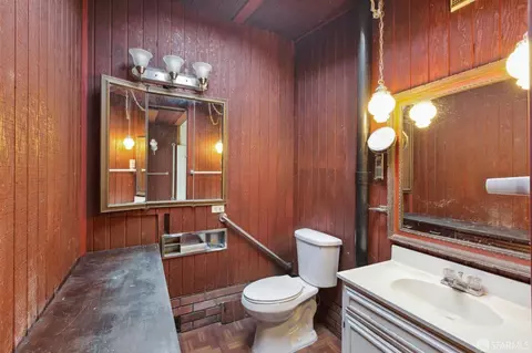Bath - 524 Avalon Ave, San Francisco, CA 94112 photo 2 of 2