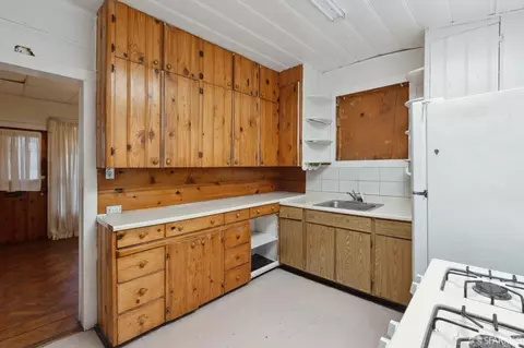 Kitchen - 524 Avalon Ave, San Francisco, CA 94112 photo 1 of 3