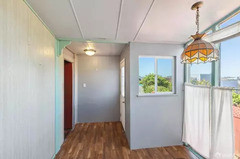 Entry Way - 524 Avalon Ave, San Francisco, CA 94112 photo 1 of 2