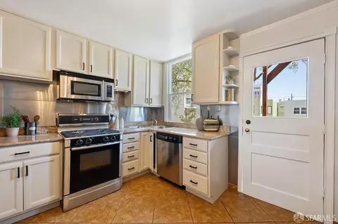 Kitchen - 520 27th Ave, San Francisco, CA 94121 photo 2 of 4