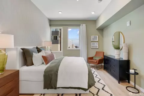 52 Kirkwood Ave #201, San Francisco, CA 94124