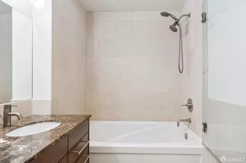 Bath - 301 Main St #7A, San Francisco, CA 94105 photo 5 of 5