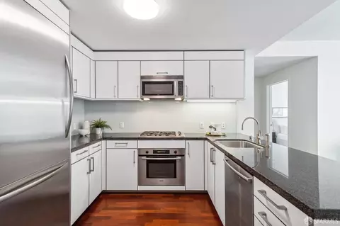 Kitchen - 301 Main St #7A, San Francisco, CA 94105 photo 4 of 8