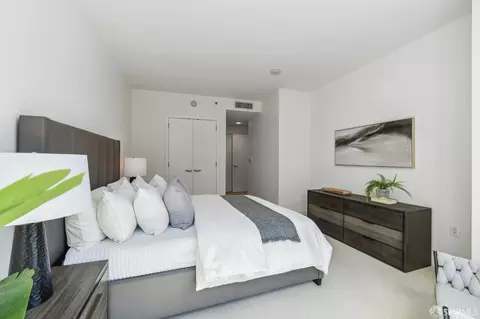 Bedroom - 301 Main St #7A, San Francisco, CA 94105 photo 9 of 11