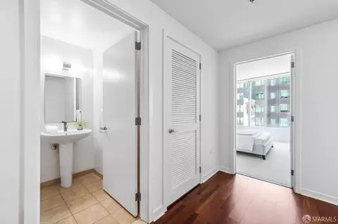 Entry Way - 301 Main St #7A, San Francisco, CA 94105 photo 4 of 4