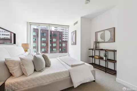 Bedroom - 301 Main St #7A, San Francisco, CA 94105 photo 2 of 11