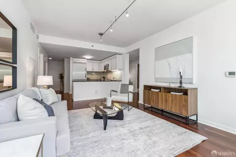 Living - 301 Main St #7A, San Francisco, CA 94105 photo 4 of 9