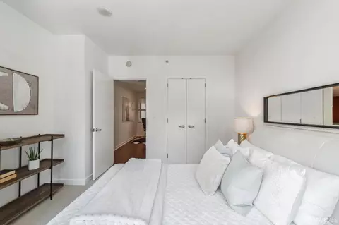Bedroom - 301 Main St #7A, San Francisco, CA 94105 photo 4 of 11