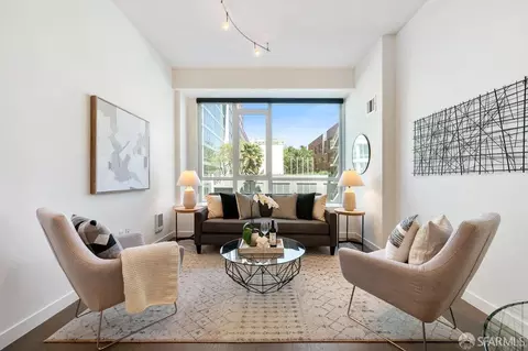 300 Berry St #304, San Francisco, CA 94158