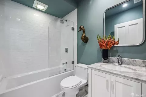 Bath - 2206 Pine St, San Francisco, CA 94115 photo 3 of 6