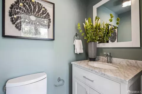 Bath - 2206 Pine St, San Francisco, CA 94115 photo 4 of 6