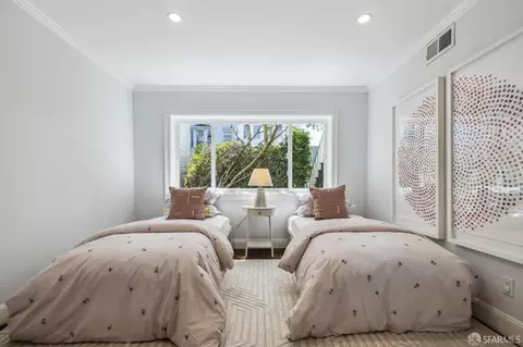 Bedroom - 2206 Pine St, San Francisco, CA 94115 photo 5 of 14