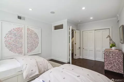 Bedroom - 2206 Pine St, San Francisco, CA 94115 photo 6 of 14