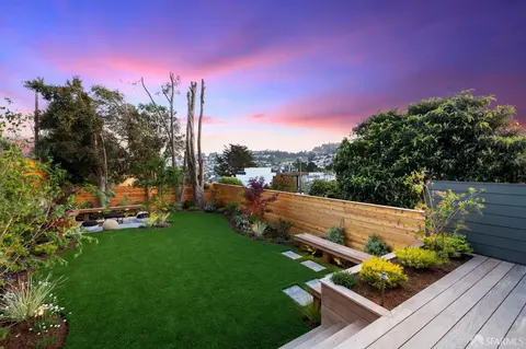 Exterior - 3841 25th St, San Francisco, CA 94114 photo 4 of 16