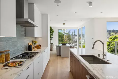 Kitchen - 3841 25th St, San Francisco, CA 94114 photo 3 of 5
