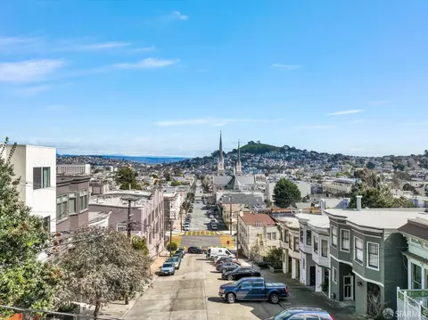 View/Area - 341 Valley St, San Francisco, CA 94114 photo 1 of 3