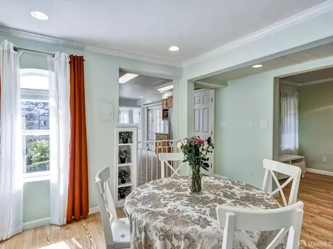 Dining - 341 Valley St, San Francisco, CA 94114 photo 1 of 3