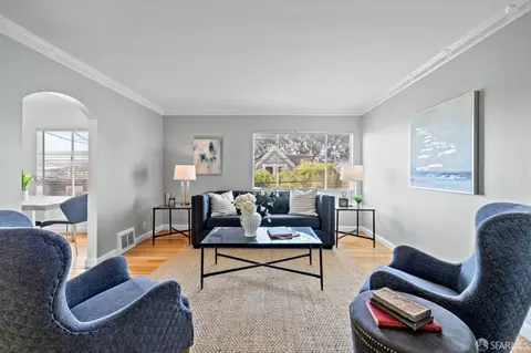 Living - 258 Surrey St, San Francisco, CA 94131 photo 2 of 2