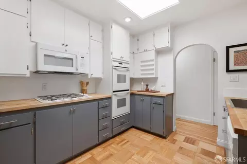 Kitchen - 2351 46th Ave, San Francisco, CA 94116 photo 2 of 6